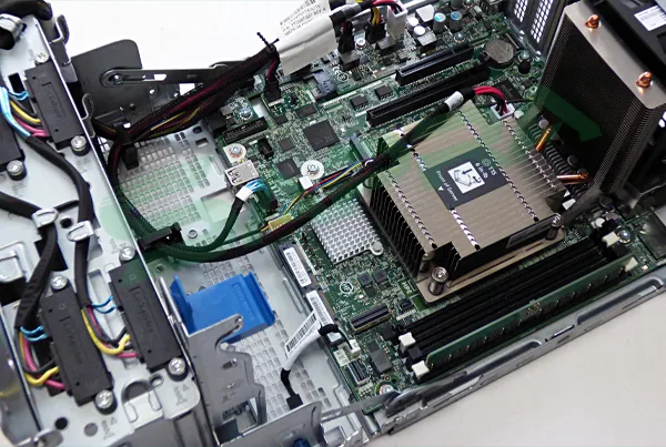 HPE MicroServer Internal Components and PCIe Slot